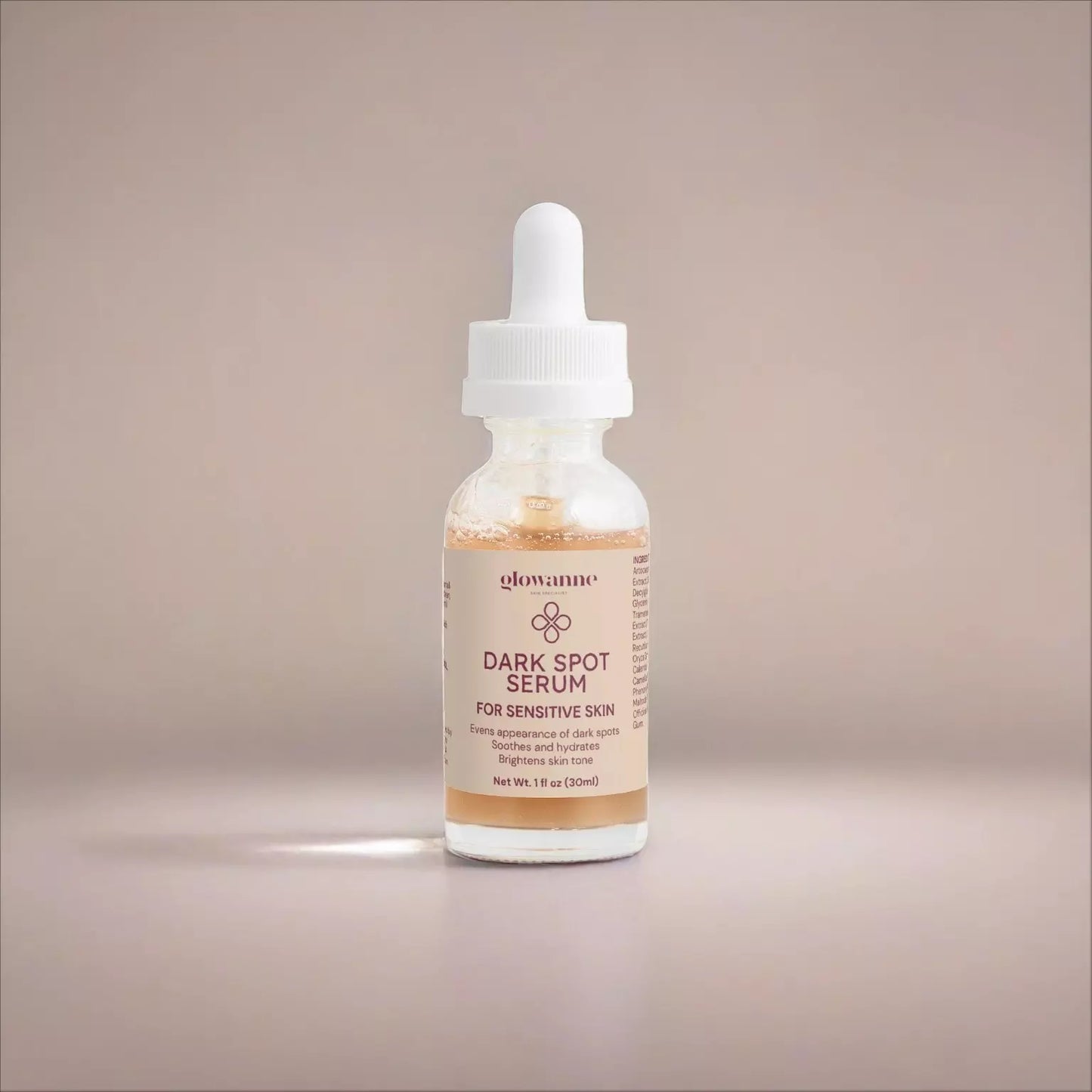Gentle formula for sensitive skin to reduce spots and prevent irritation.