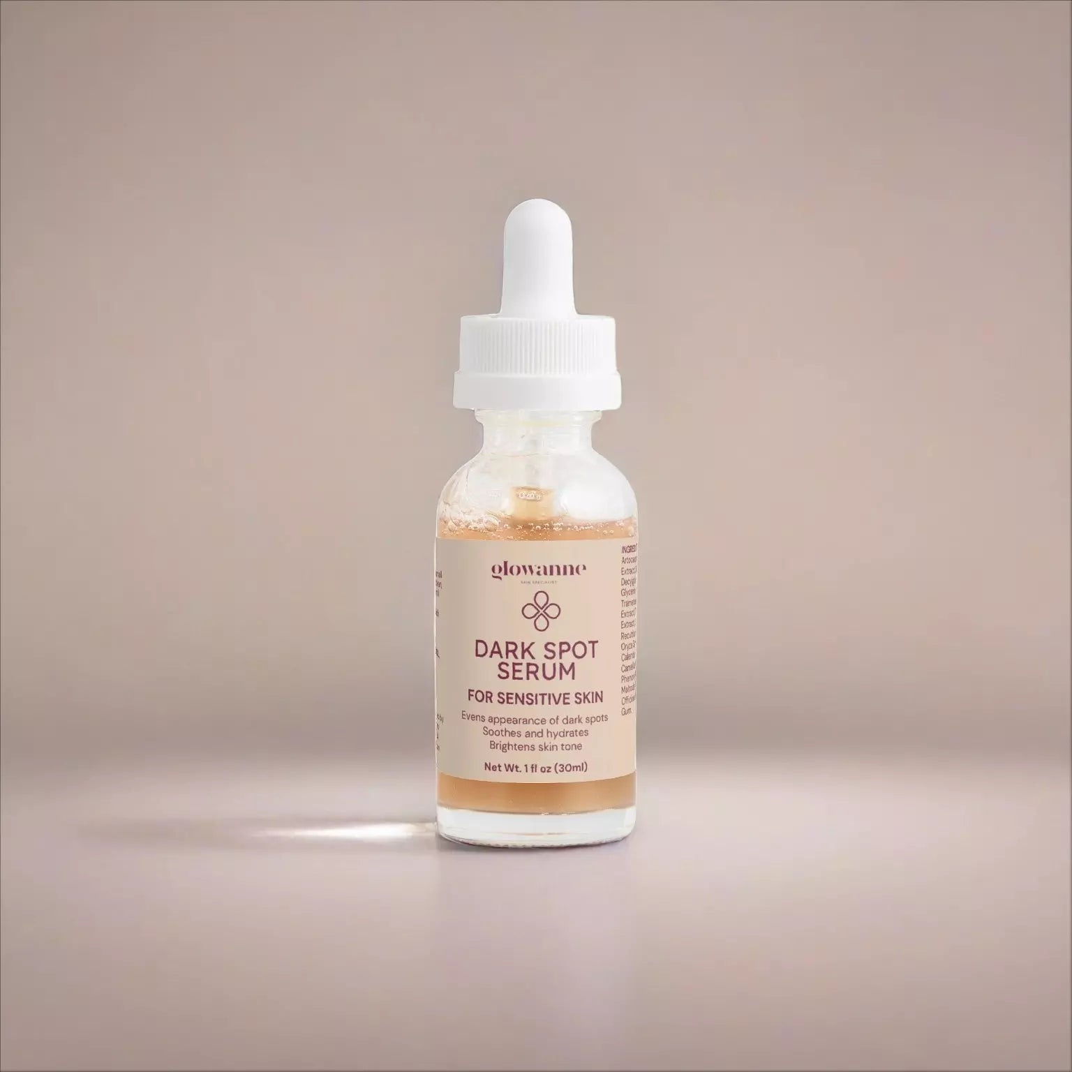 Gentle formula for sensitive skin to reduce spots and prevent irritation.